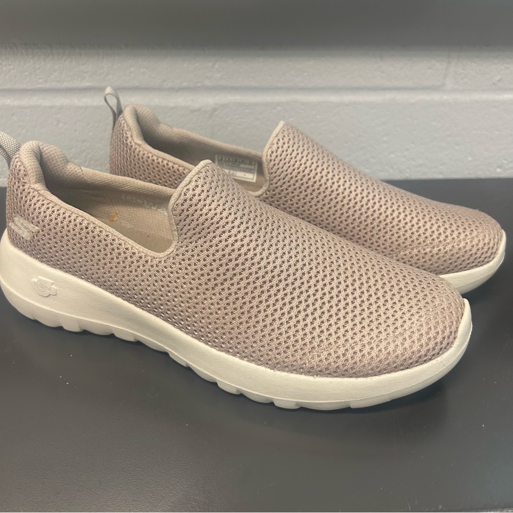 Skechers GoWalk Joy slip in sneaker 8 taupe - Picture 2 of 8